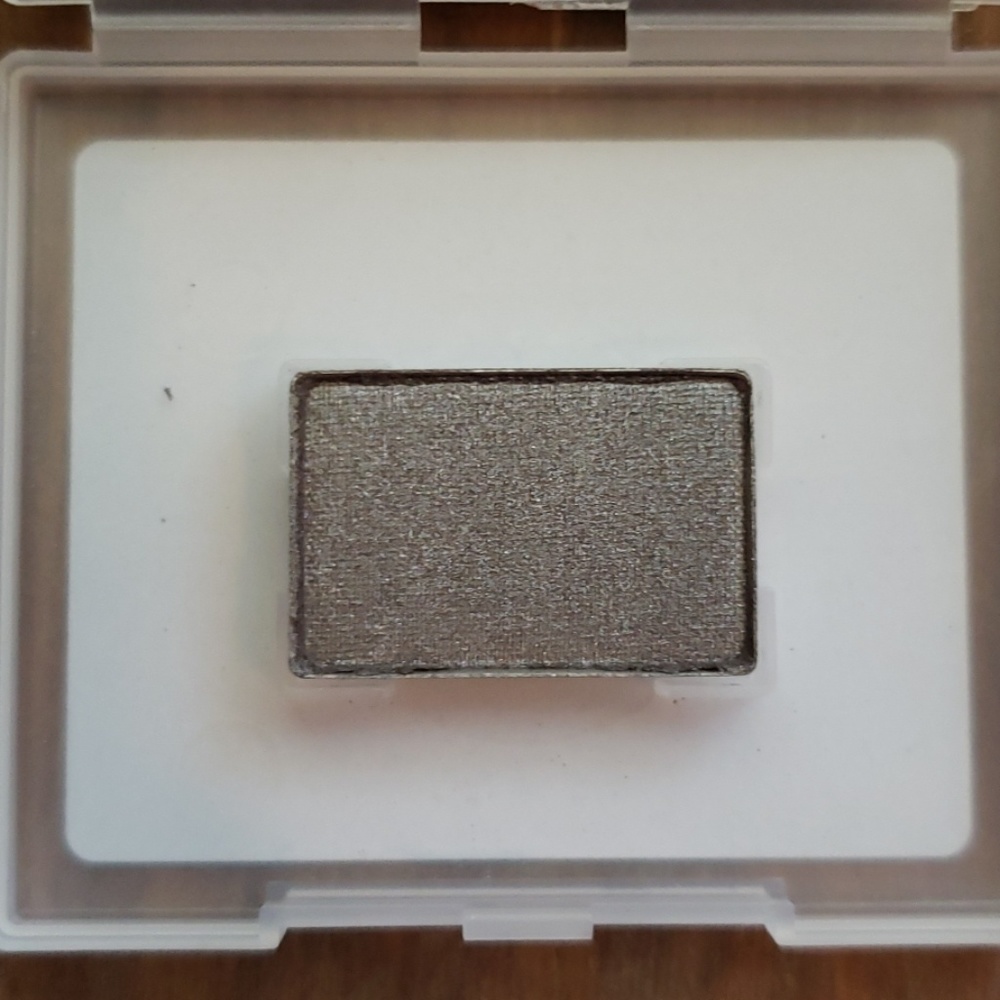 Silver Satin- Mineral Eye Color